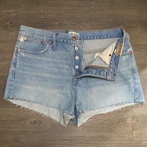 NWT madewell relaxed denim shorts in cedarcroft wash